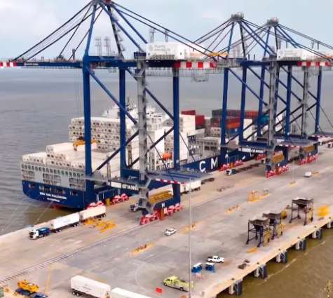 Puerto Antioquia recibe su buque número 100